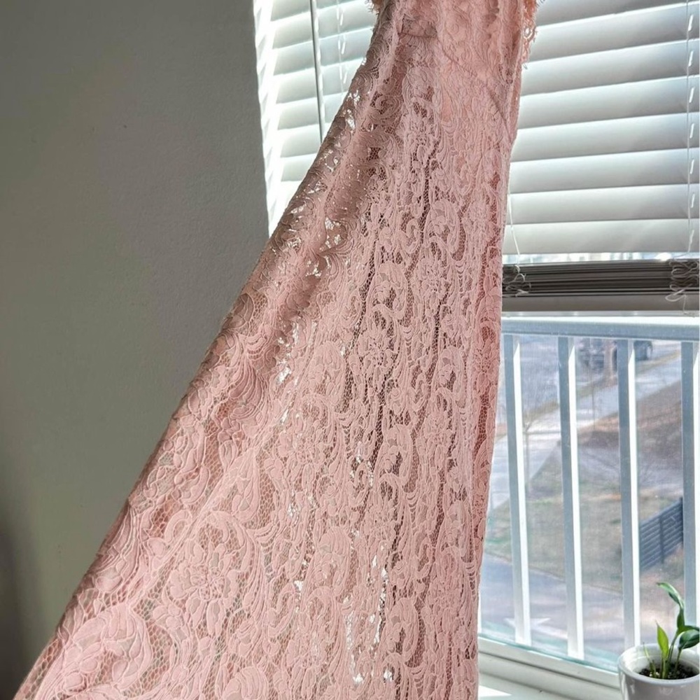 Dress - Picture 4 of 7